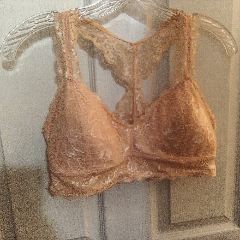Beautiful Bralette size Lg/Xg Peach in Color
